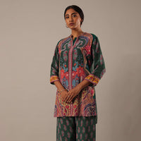 Green Crepe Short Kurta Set With Printed Motifs