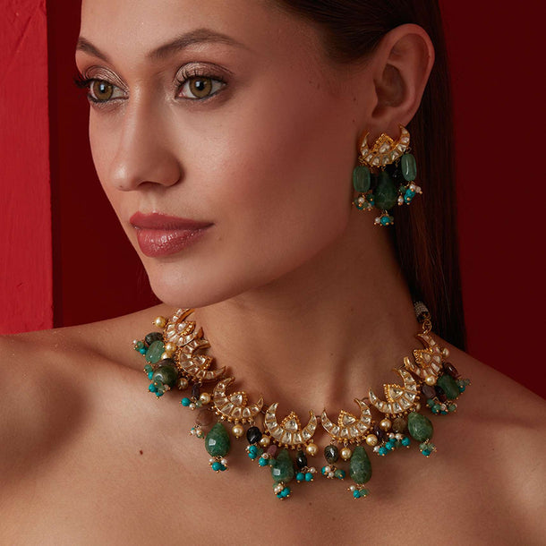 Green Kundan Necklace Set In Gold Plated Silver Alloy