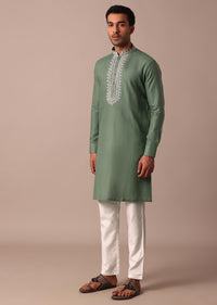 Green Linen Kurta With Thread Resham Yoke