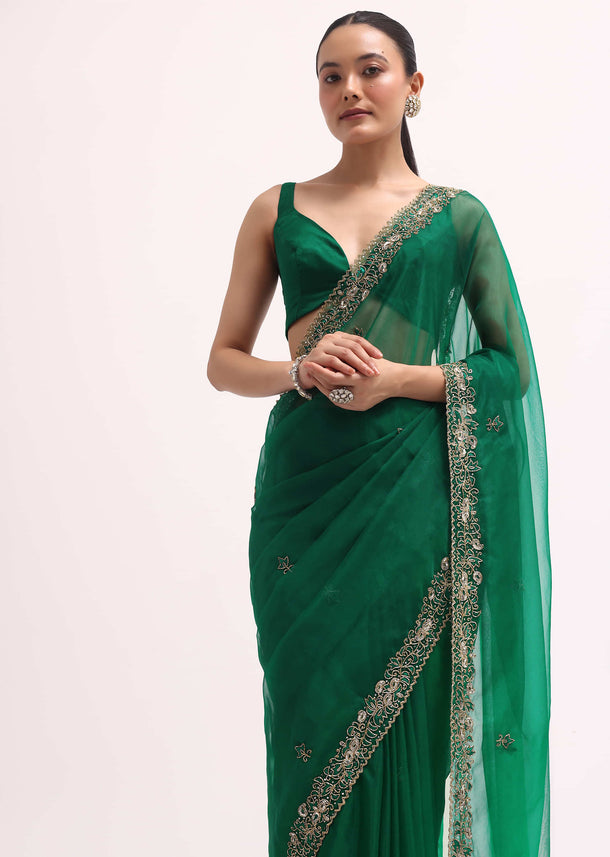Green Scallop Border Organza Saree With Unstitched Blouse