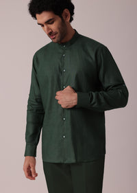 Green Short Kurta And Bandi Featuring Embroidery Detailing