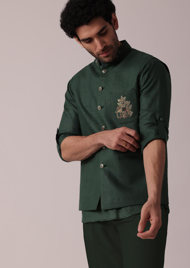 Green Short Kurta And Bandi Featuring Embroidery Detailing