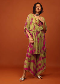 Grass Green Tie Dye Kaftan Set In V Neckline With A Tie-Up Tassel Dori At The Front