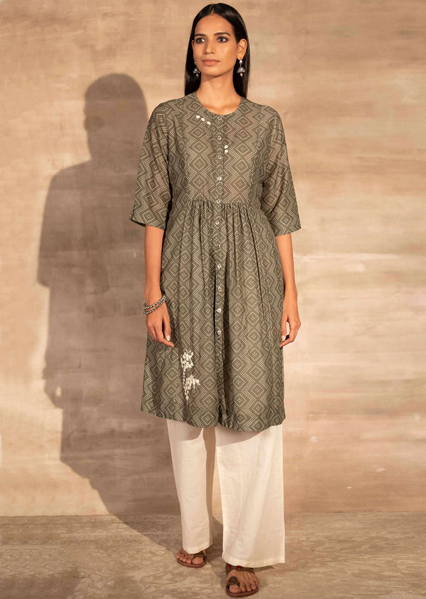 Green Tunic In Muslin With Bandhani Print And Aari Thread Embroidered Floral Motifs