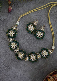 Green Victorian Polki Choker And Earring Set In Silver Alloy