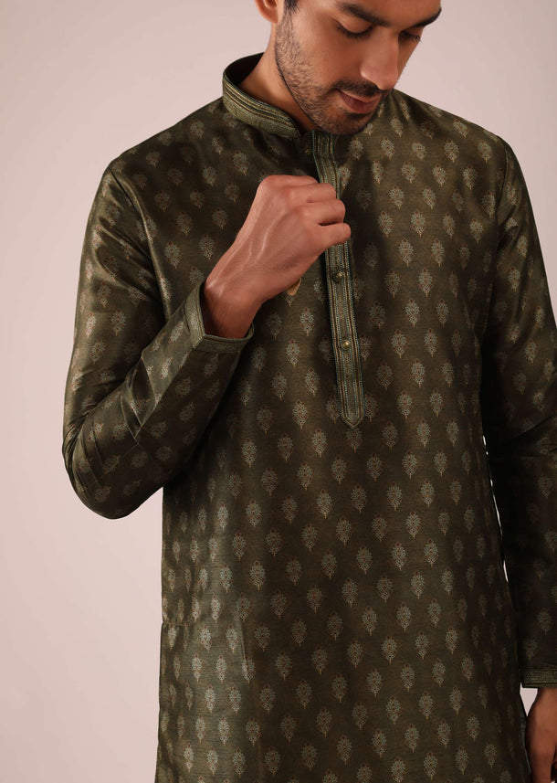 Green Kurta Set In Silk With Block Printed Buttis