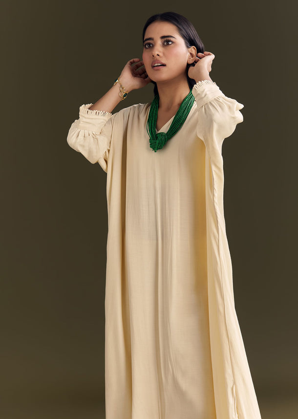 Ivory White Kurta Pant Set With Green Beaded Neckpiece
