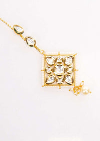 Kite shaped maang tikka with crystals only on Kalki