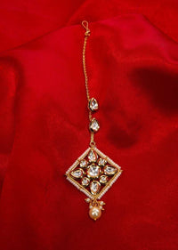 Kite shaped maang tikka with crystals only on Kalki