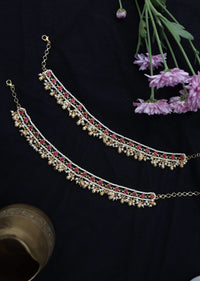 Kundan And Pearl Anklets In Gold Plated Silver Alloy