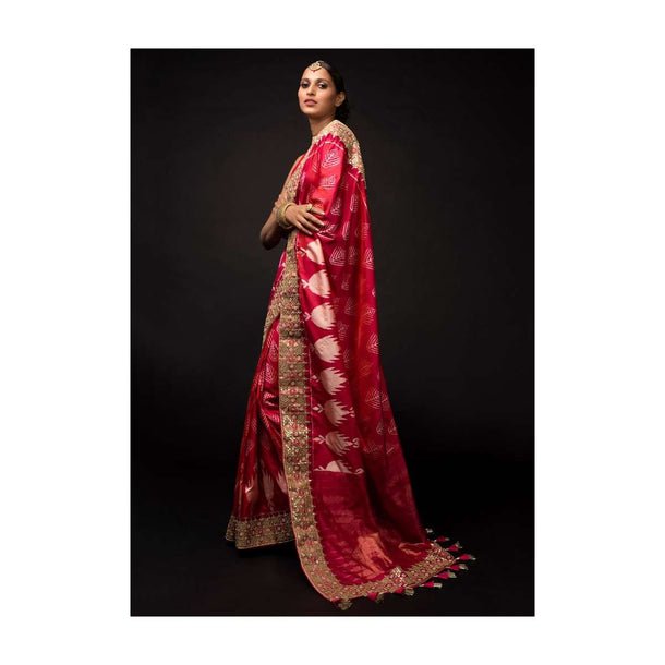 Magenta And Orange Two Toned Saree In Silk With Ikkat Weaved Buttis And Embroidery Work Online - Kalki Fashion