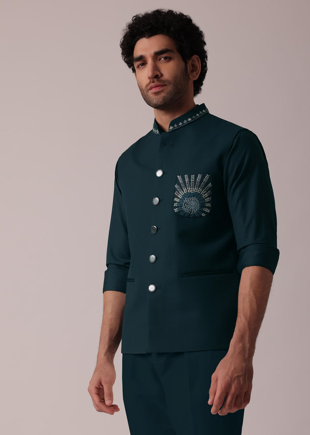 Majestic Green Short Kurta With Elegant Embroidered Bandi