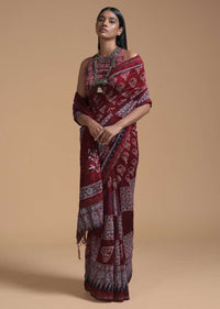 Maroon Saree In Cotton With Batik Printed Buttis And Applique Work On The Pallu Online - Kalki Fashion