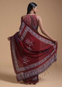 Maroon Saree In Cotton With Batik Printed Buttis And Applique Work On The Pallu Online - Kalki Fashion