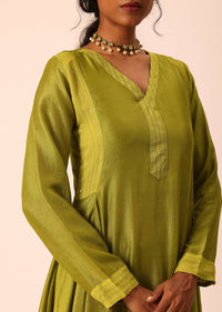 Mehendi Green Embroidered Kurta Set In Chiffon