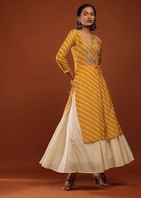 Mustard Yellow Kurta In Cotton With Lehariya Print And Gotta Detailed Floral Yoke
