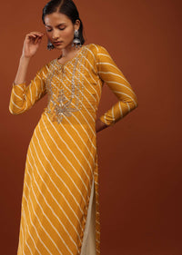 Mustard Yellow Kurta In Cotton With Lehariya Print And Gotta Detailed Floral Yoke