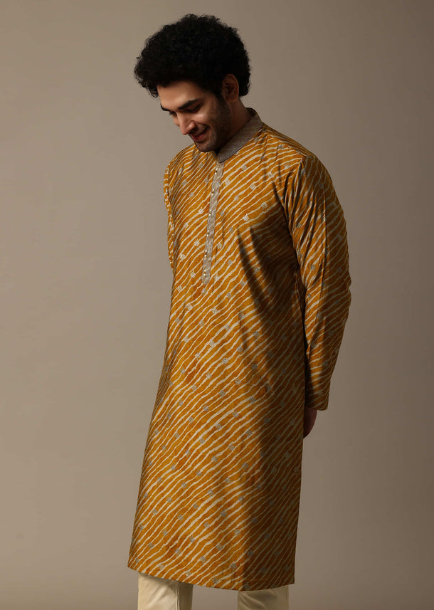 Mustard Yellow Lehariya Printed Kurta Set For Men