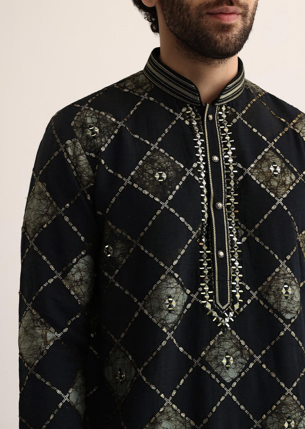 Black And Green Silk Kurta Set With Mirror Embroidery