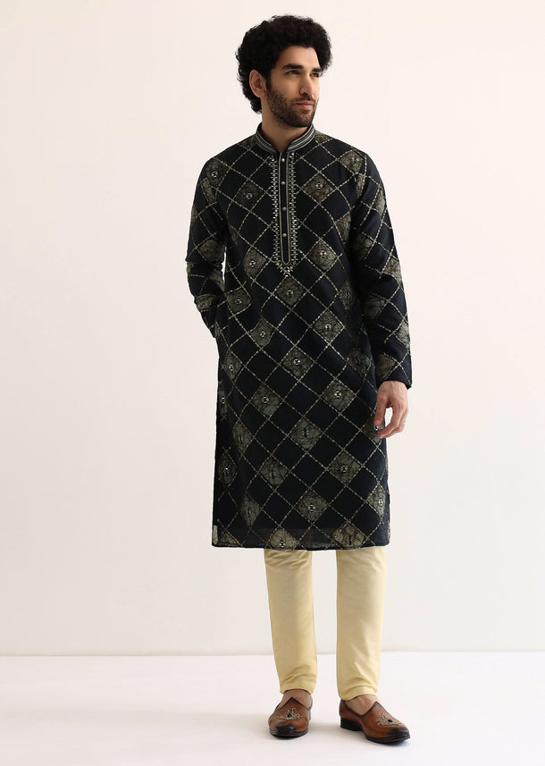 Black And Green Silk Kurta Set With Mirror Embroidery