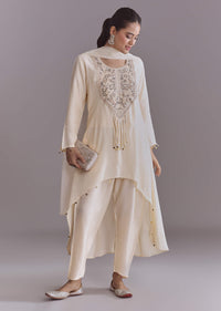 Off White Silk Kurta Set With Embroidery