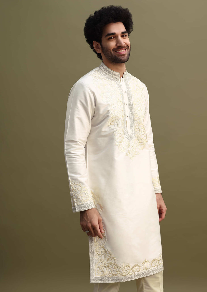 Off White Kurta Pant Set With Threadwork