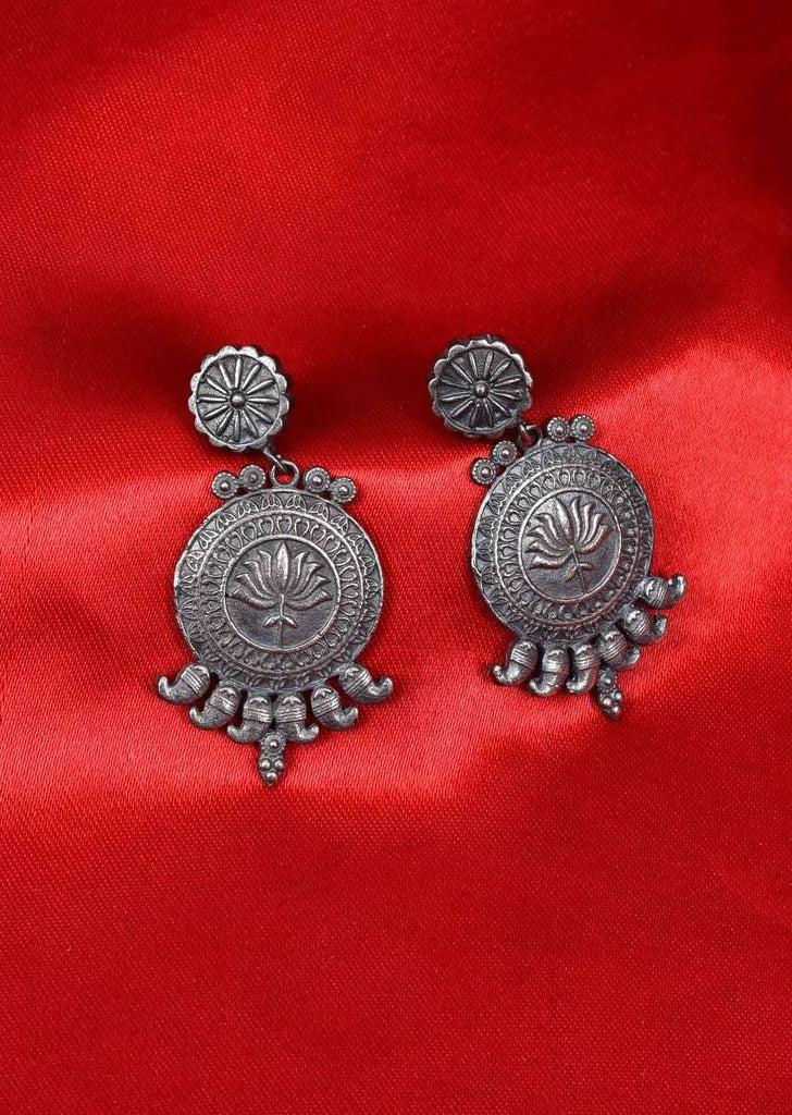 Oxidized Self Carved Dangler Earring In Lotus Motif Online - Kalki Fashion