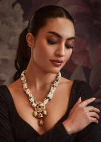 Navrattan Pearl Necklace With Stones In Gold Plated Silver Alloy