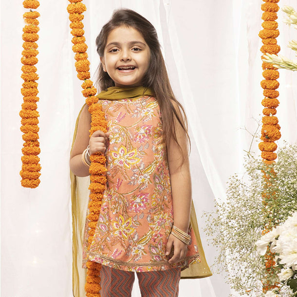 Kalki Girls Peach Suit Set In Cotton With Floral Print By Tiber Taber