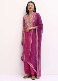 Pink Bandhani Printed Silk Kurta Set With Dupatta