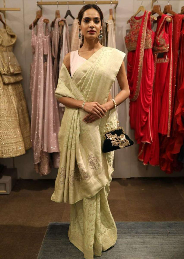 Pista Green Saree In Silk With Brocade Weaved Floral Jaal And Gotta Patch Embroidered Pallu Online - Kalki Fashion