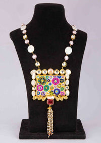 Rose Pink And White Pearl Necklace With A Wooden Hand Painted Pendant With Golden Coating Online - Kalki Fashion