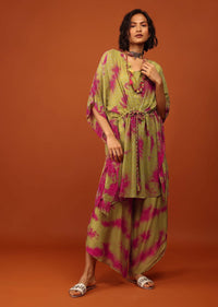 Grass Green Tie Dye Kaftan Set In V Neckline With A Tie-Up Tassel Dori At The Front