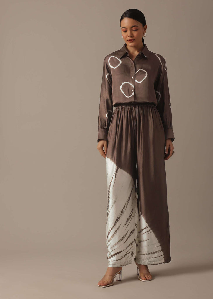 Brown Bandhani And Leheriya Shirt And Pant Set With Tie-Dye Shibhori Work