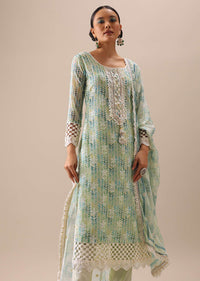 Green Slim Fit Kurta Set with Floral Work