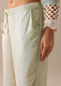 Green Slim Fit Kurta Set with Floral Work