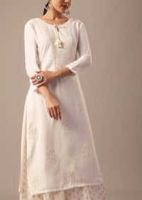 White Lucknowi Kurta With Thread Knot Detail