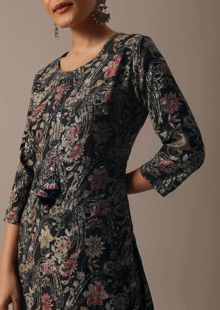 Black Chanderi Kurta Set With Floral Prints