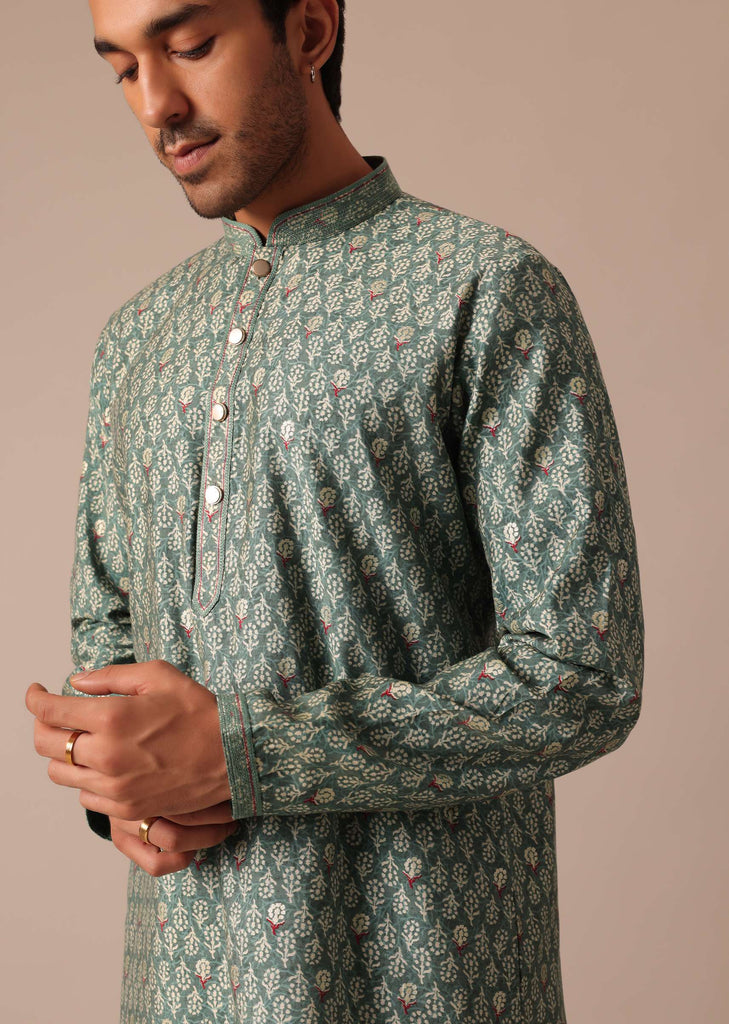 Green Kurta Set In Muslin Silk With Foil Work