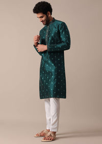 Green Silk Men Kurta Set With Zari Embellishments