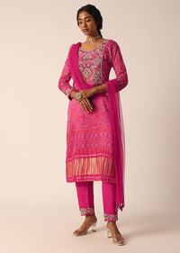 Pink Pant Set In Silk With Bandhani Print And Sequin Work