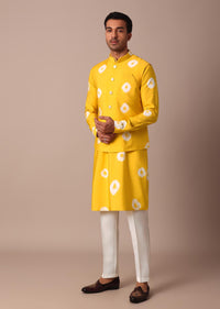 Yellow Jacket Kurta Set In Silk With Printed Motifs