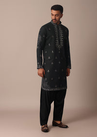 Black Linen Kurta Set With Intricate Yoke Work