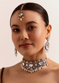 Silver And White Victorian Kundan Choker Set In Mix Metal