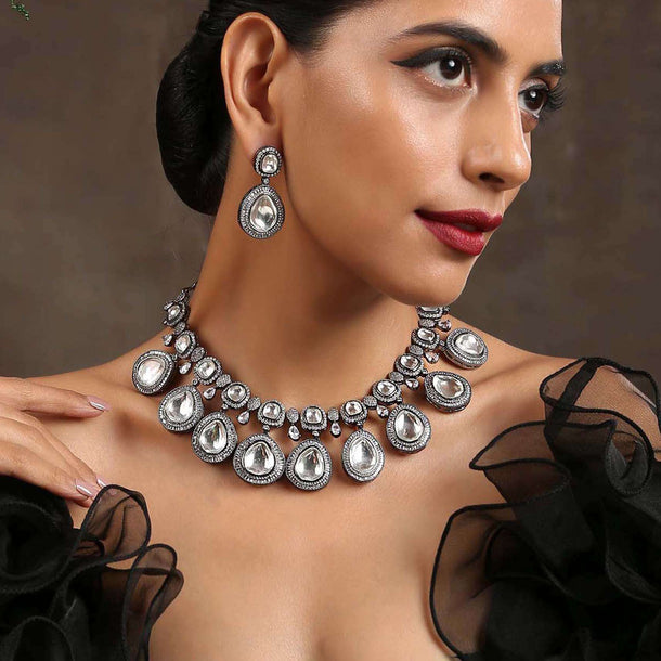 Silver Necklace With Kundan Polki In A Contemporary Design Along With Zirconia Stones