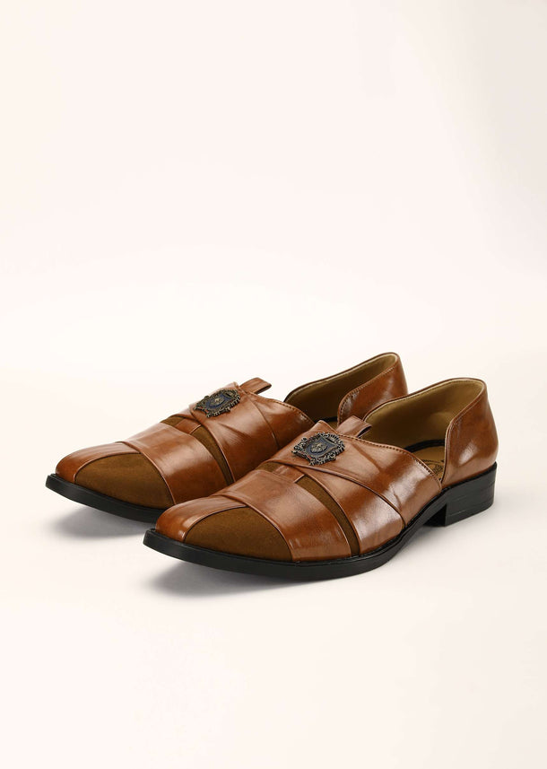 Tan Peshawari Footwear In Rexine And Suede Leather Embellished With A Brooch