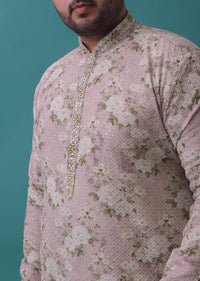 Vintage Floral Embroidered Kurta Set In Powder Pink