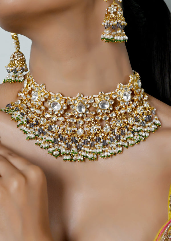 White And Gold Kundan Necklace Set With Earrings