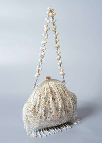 White Clutch In Sequins Fabric With Cut Dana Fringes On The Edges By Solasta