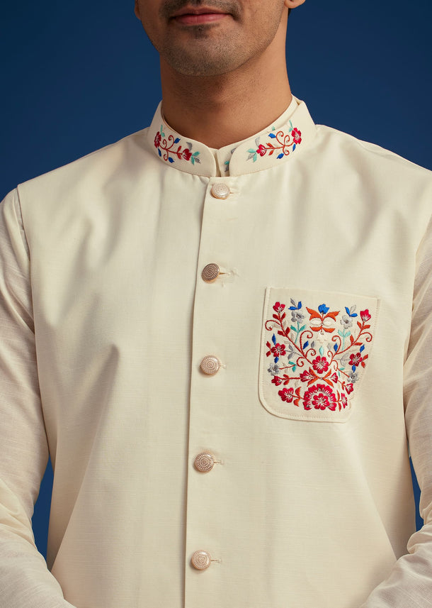 White Cotton Kurta Set With Embroidered Pocket And Collar